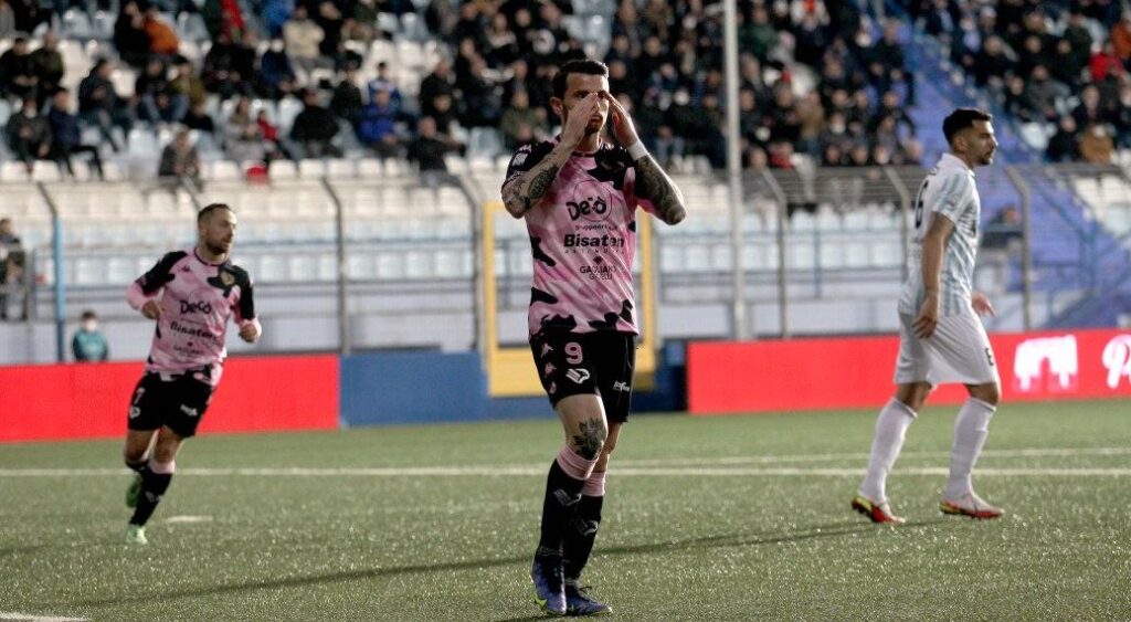 Palermo striker Matteo Brunori laments his miss against Virtus Francavilla