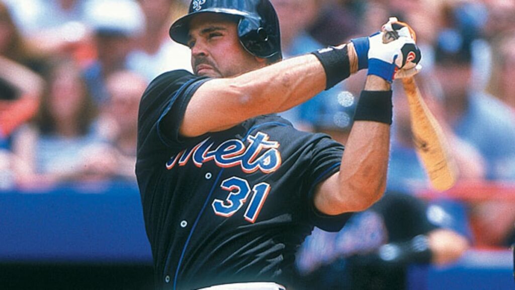Baseball all-star Mike Piazza swings a bat for the New York Mets